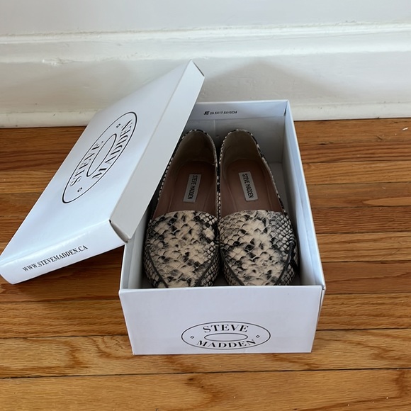 STEVE MADDEN | Snake skin flats 🐍 - Picture 7 of 7